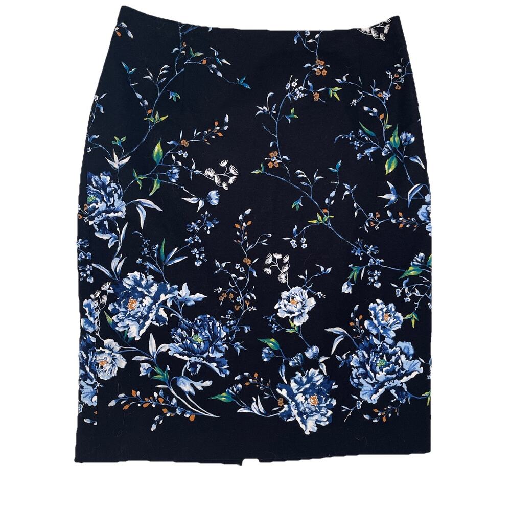 White House Black Market black w/ blue floral print pencil skirt Size 10